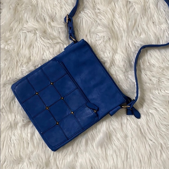 Handbags - • LIKE NEW Blue Crossbody •